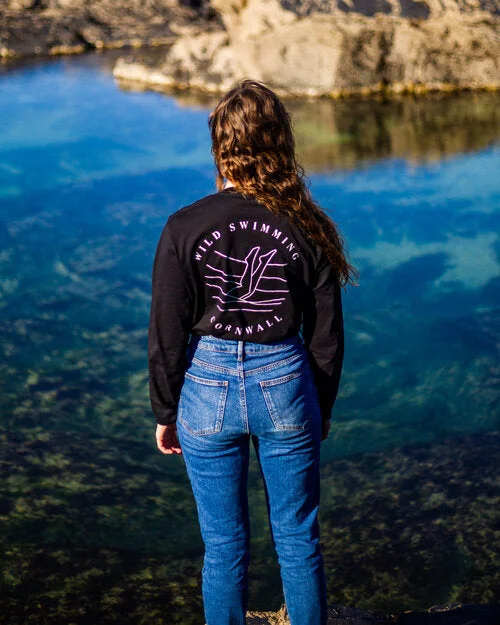 Wild Swimming Cornwall Unisex Black Long-Sleeved Tee